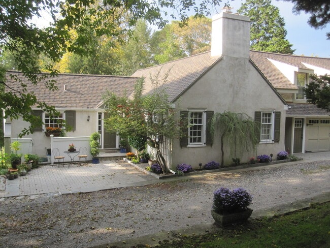 2 River Rd unit 2, Conshohocken, PA 19428 - photo 2