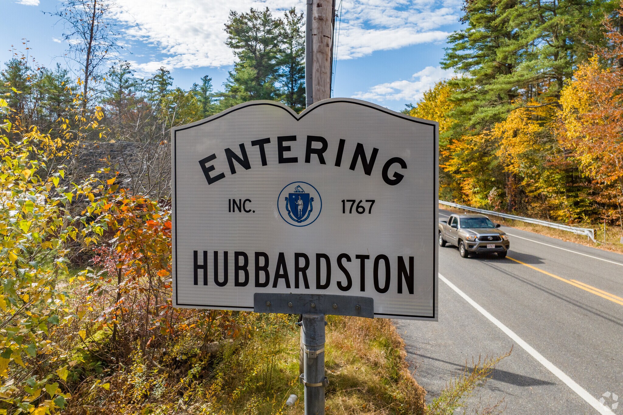 The scenic highway entering Hubbardston.