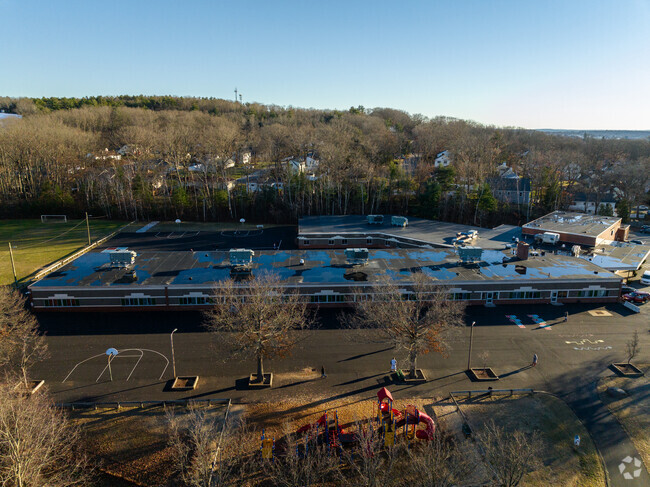 Symth Road Elementary School in Manchester, NH serves grades K-5.
