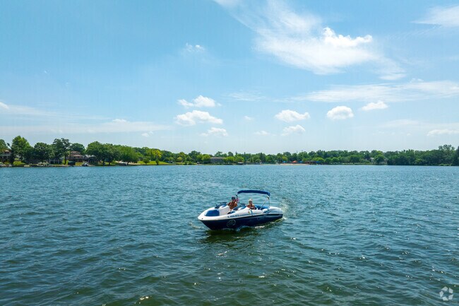 Take out the speedboat and enjoy water activities in West Shore Park.