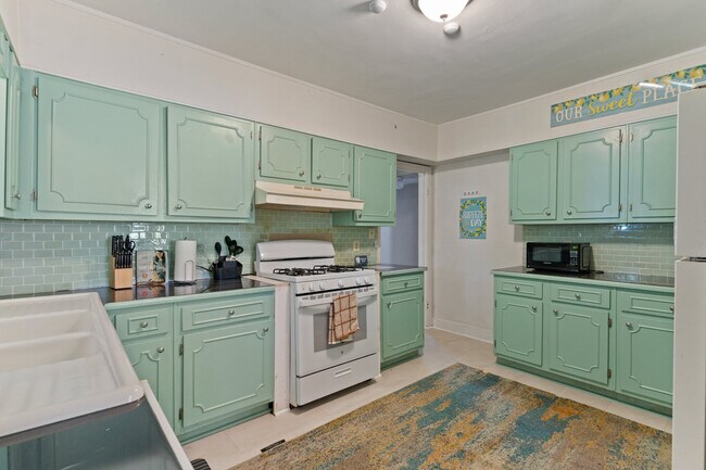 2045 Bullard St unit ID1043526P, Montgomery, AL 36106 - photo 4