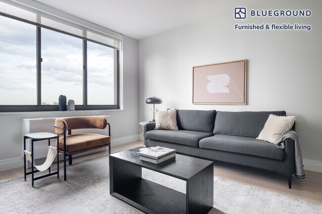 225 E 95th St unit FL27-ID1118, New York, NY 10128 - photo 2