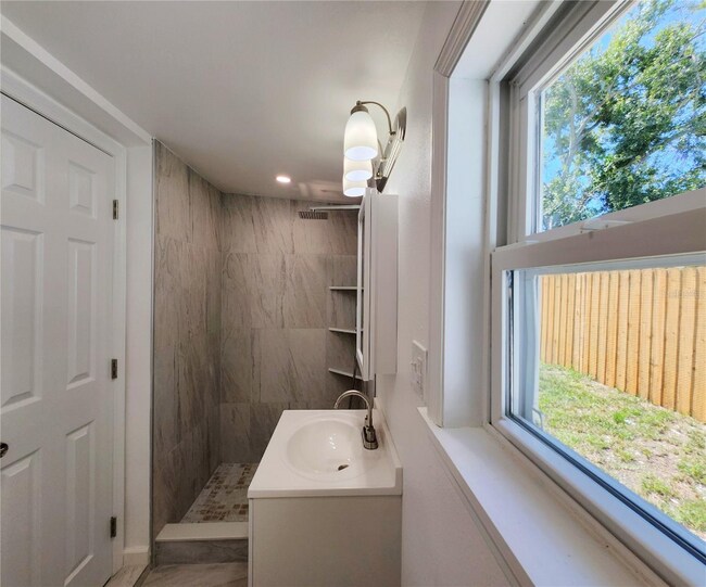 8562 94th Ave, Seminole, FL 33777 - photo 7