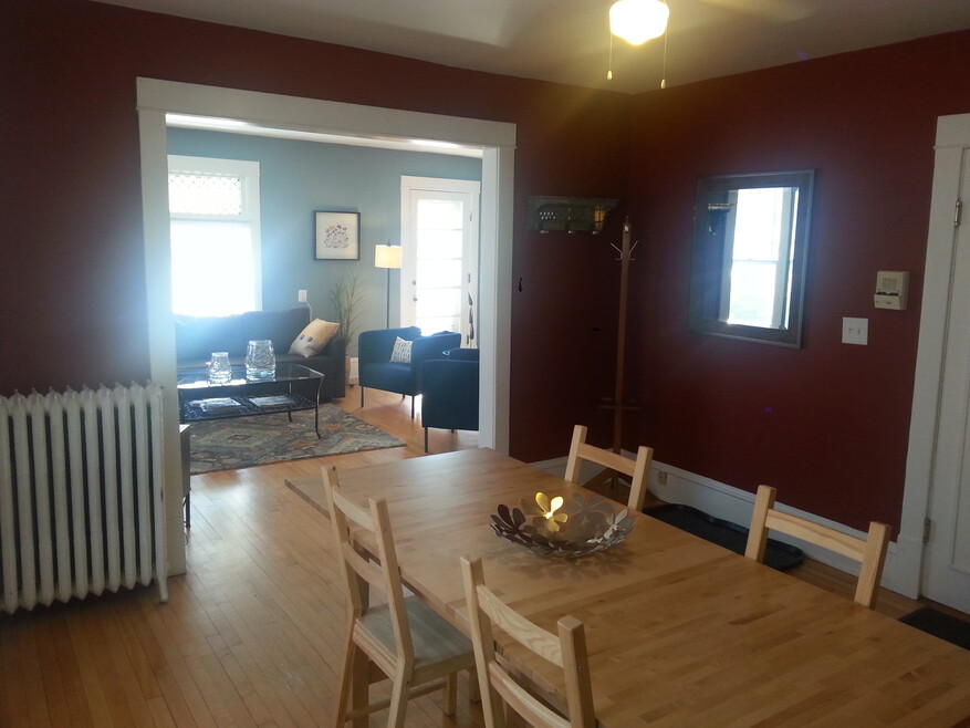 This photo is representative of the apartment for rent. The orientation & colors may differ.i