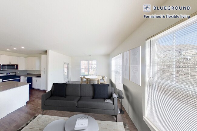 152 Shipyard Dr unit FL1-ID1732A, Hingham, MA 02043 - photo 2