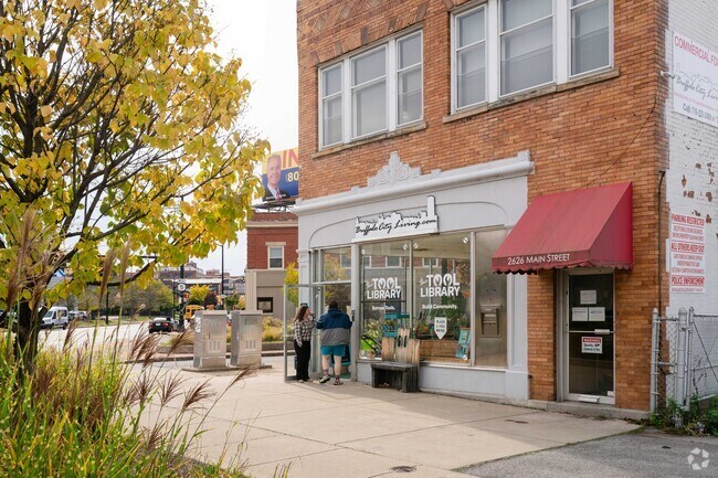 Fillmore-Leroy’s stretch of Main Street offers a mix of retail, from vintage markets and flower shops to screen printing studios and cozy cafés.