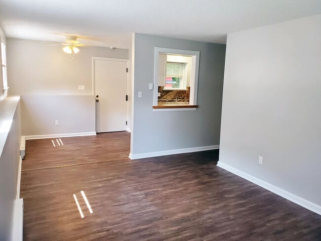 162 Sheffield Ln, Bristol, CT 06010 - photo 4