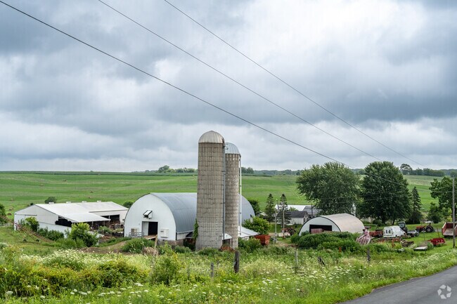 Numerous large farms set the landscape of Washington Township.
