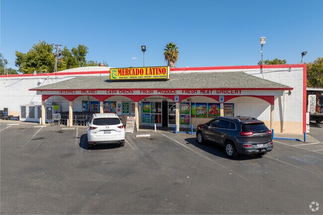 Mercando Latino Market is Planada residents trusted source for the freshest, highest-quality ingredients.