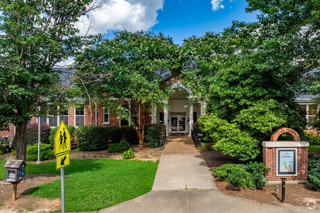 Winnona Park Elementary School serves children from Pre-K to 2nd grade.