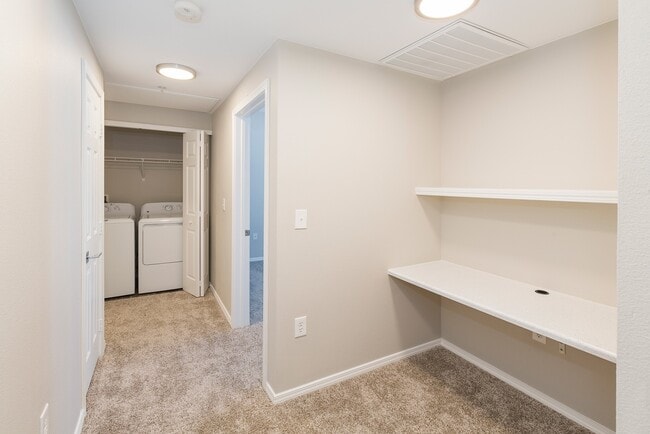 Ridgepointe at Gleneagle_1x1_CS_Winter2020_06