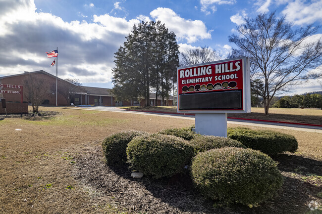 Rolling Hills Elementary School is a Pre-K through 6th grade primary school in Huntsville.