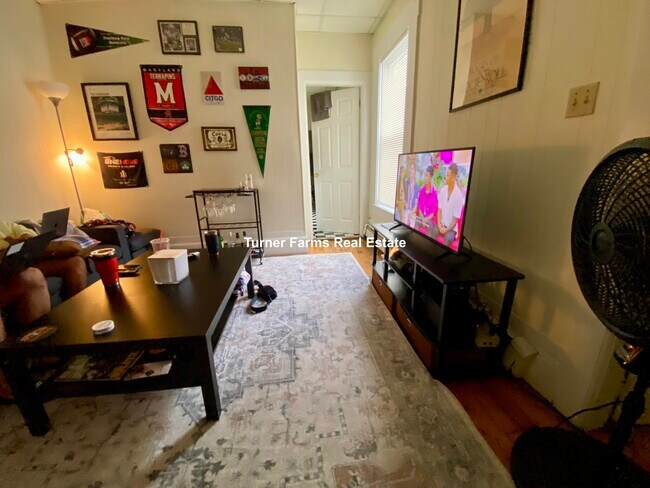 40 Florence St unit 2, Somerville, MA 02145 - photo 2