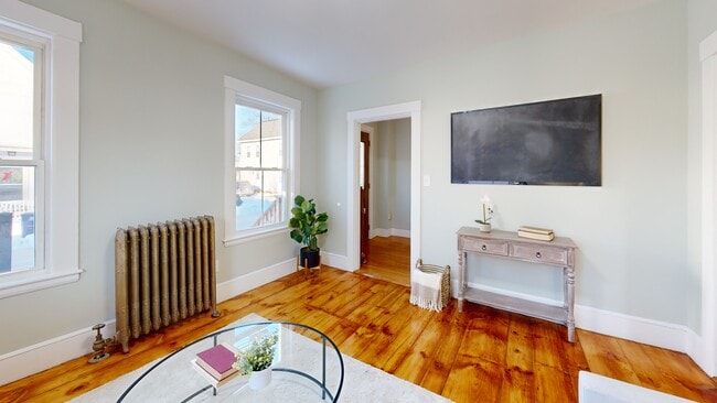 9 School St, Exeter, NH 03833 - photo 2