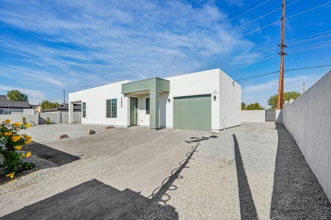 910 E Roma Ave unit B, Phoenix, AZ 85014 - photo 3