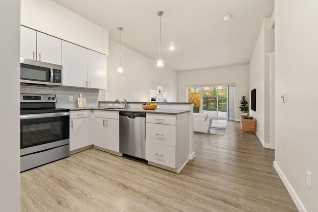 Core 83 Apartments, Redmond, WA 98052 - photo 7