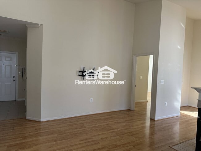 400 Symphony Cir unit 440E, Cockeysville, MD 21030 - photo 7