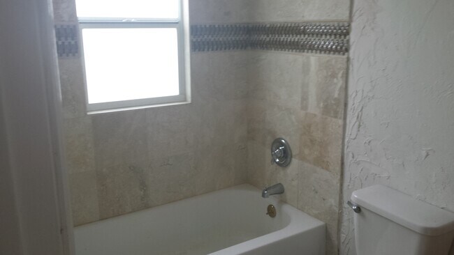 1816 5th St unit 1816, Sarasota, FL 34236 - photo 4