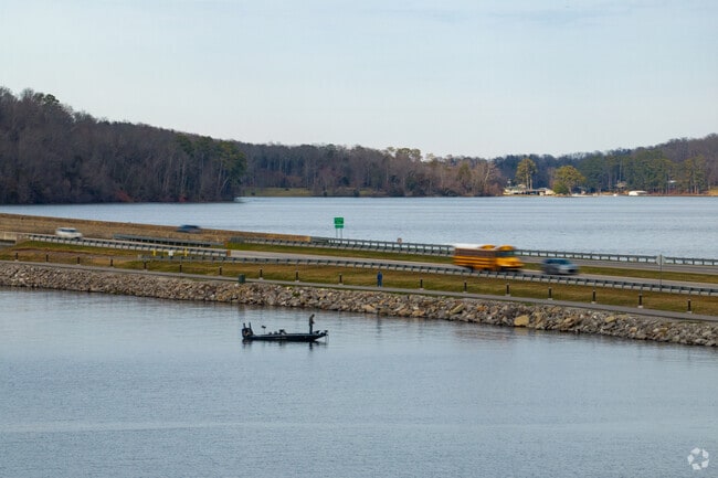 There are many places and opportunities where residents can fresh water fish in Guntersville Alabama.