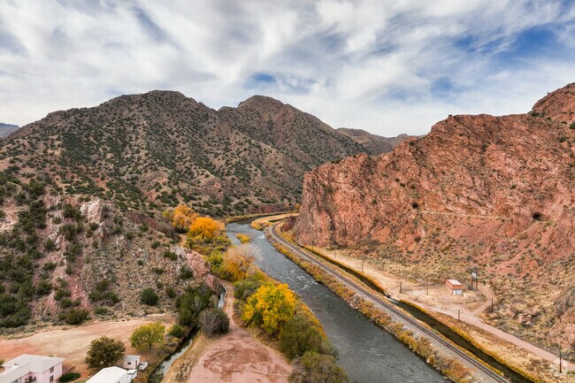 Residents of Lincoln Park travel to nearby Royal Gorge for its canyon views.
