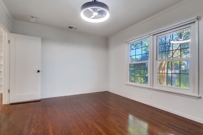 11690 Margate St, North Hollywood, CA 91601 - photo 6