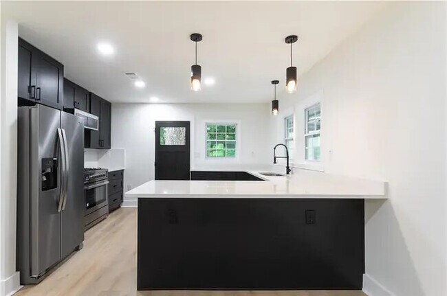 167 Rockmart Dr SW, Atlanta, GA 30314 - photo 5