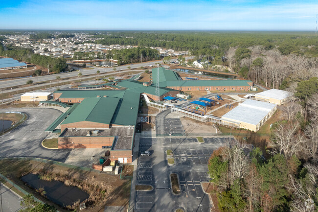 Ocean Bay Elementary School is centrally located near residential neighborhoods.