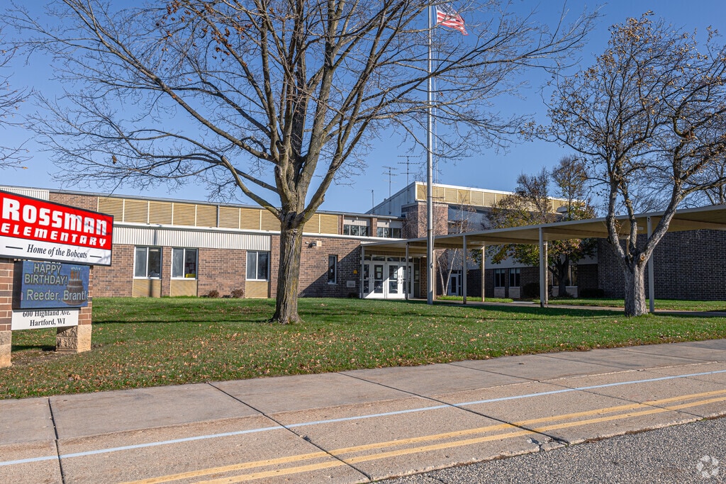 Rossman Elementary School provides education in the neighborhood of 
Hartford.