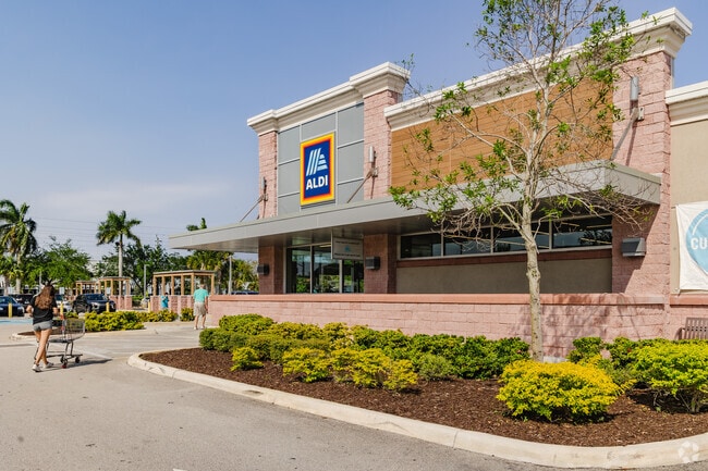 Aldi offers the residents of Boynton Beach fresh grocery choices.