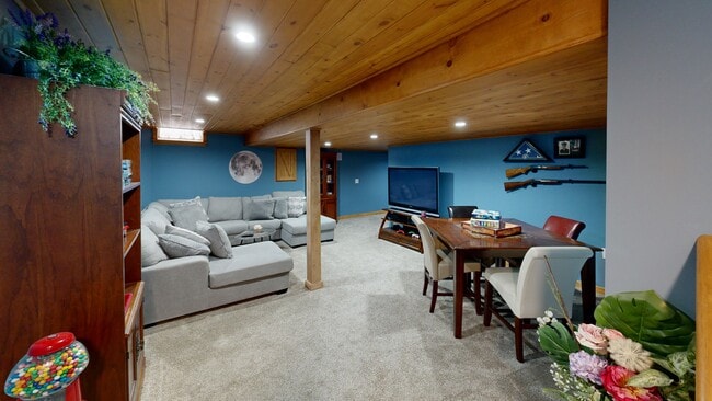 1022 Pointe Place Blvd, Rochester, MI 48307 - photo 2