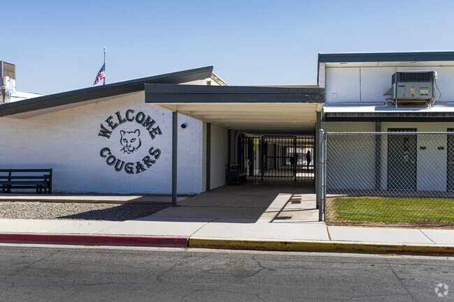 Families in Yuma trust Pecan Grove Elementary for its warm atmosphere and strong foundation.