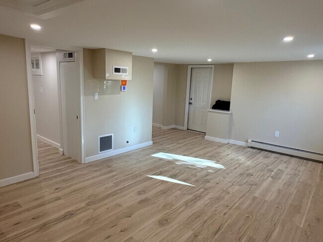 261 Mount Auburn St unit 2, Cambridge, MA 02138 - photo 4