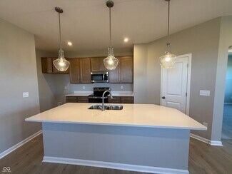 874 Rosebud Ln, Greenfield, IN 46140