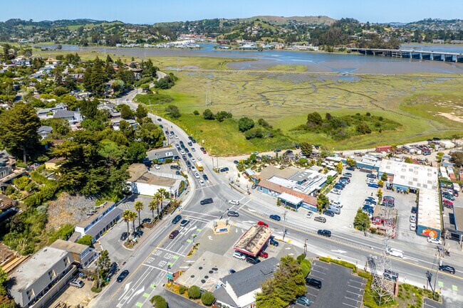 Tamalpais Valley Junction connects Almonte with Mill Valley and the greater SF Bay Area.