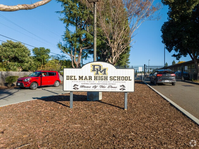 Welcome to Del Mar High School.