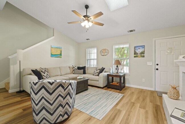 529 Pointe S Dr unit ID1244829P, Savannah, GA 31410 - photo 4