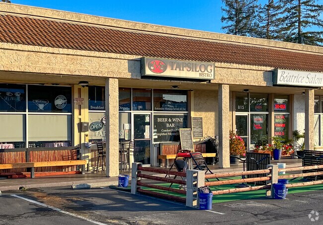 Tapsilog Bistro provides a variety of local and delicious wines for people to enjoy.