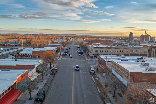 Center Avenue in  Hardin is the center of shopping.