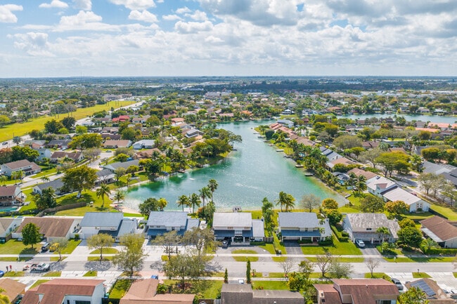 Waterfront properties in The Crossings  makes living here an ideal choice.