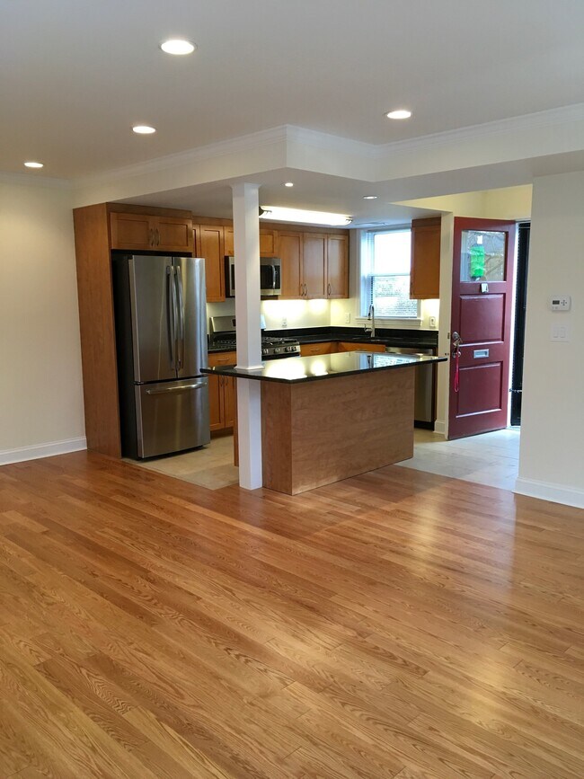 94 Gerry Rd, Chestnut Hill, MA 02467 - photo 3