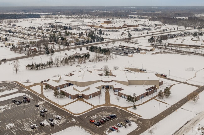 The front of Washington Woods Elementary School.