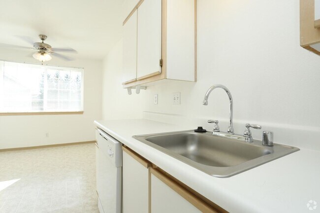 Parkhurst Apartments, Bremerton, WA 98310 - photo 4