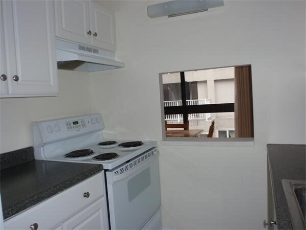 35 Trowbridge St unit 5C, Cambridge, MA 02138 - photo 3