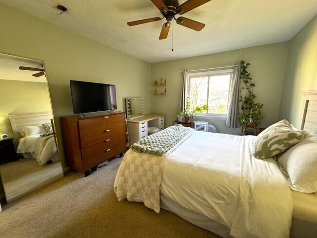 80 Walnut St unit 80 Walnut St., Canton, MA 02021 - photo 5