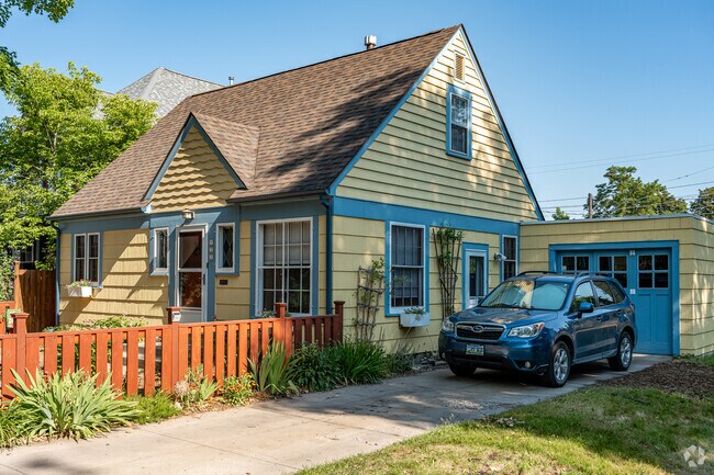 Charming Craftsman homes are found throughout the Riverfront neighborhood.