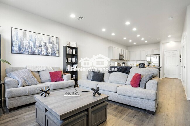 6521 N Dunkirk St, Denver, CO 80249 - photo 5