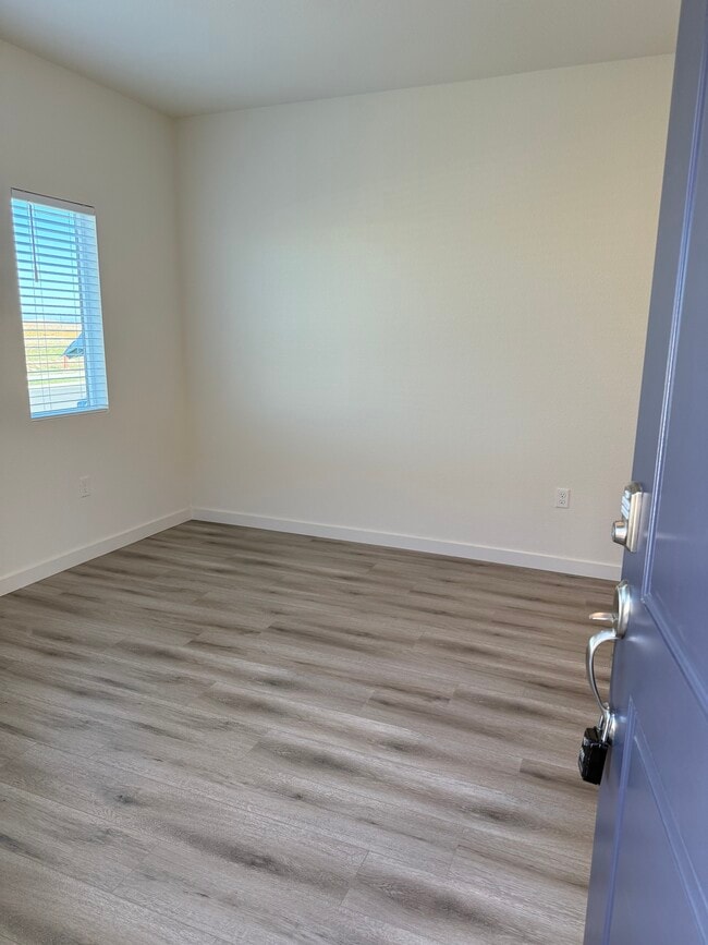 8081 Trapper Ranch Rd unit 2, Roseville, CA 95747 - photo 4