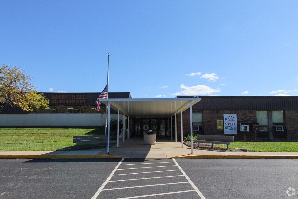 Welcome to Holly Hill Elementary School in Outer Clermont County.