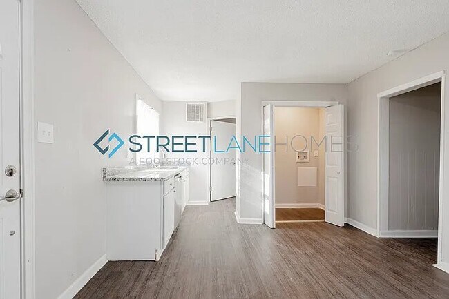 723 3rd St, Shelbyville, IN 46176 - photo 4