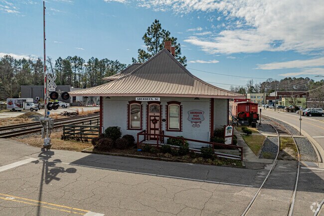 Aberdeen's Union Station Railroad Museum exhibits railroad artifacts and memorabilia.
